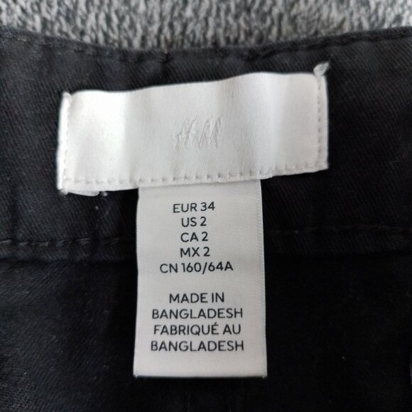 ✨ H&M Black Cargo Pants ✨ - Picture 6 of 9